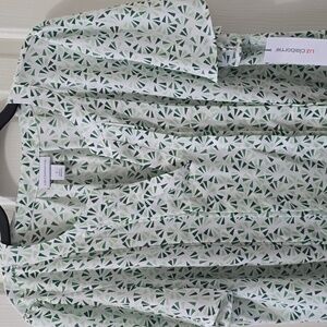 LIZ CLAIBORNE WOMEN'S GREEN & WHITE SHORT FLUTTER SLEEVES BLOUSE SIZE LARGE